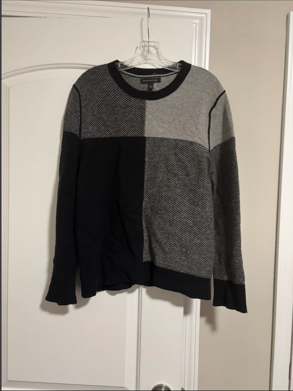 Banana Republic, Men's Two-Tone Gray & Black Crewneck Sweater, Size Small